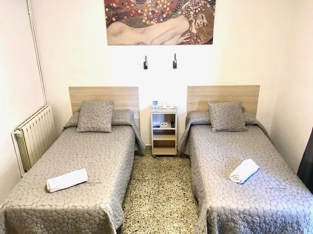 Hostal Badalona Kültér fotó