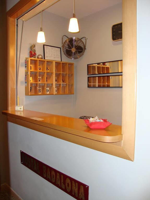 Hostal Badalona Kültér fotó