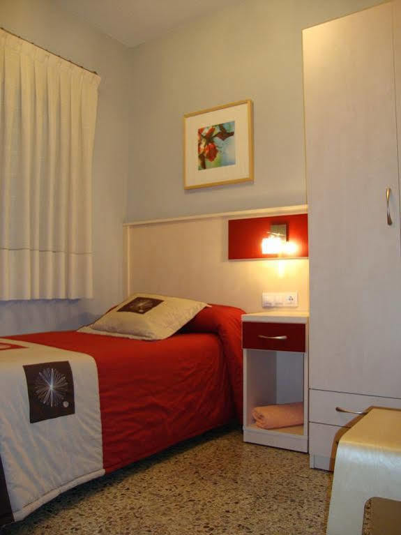 Hostal Badalona Kültér fotó